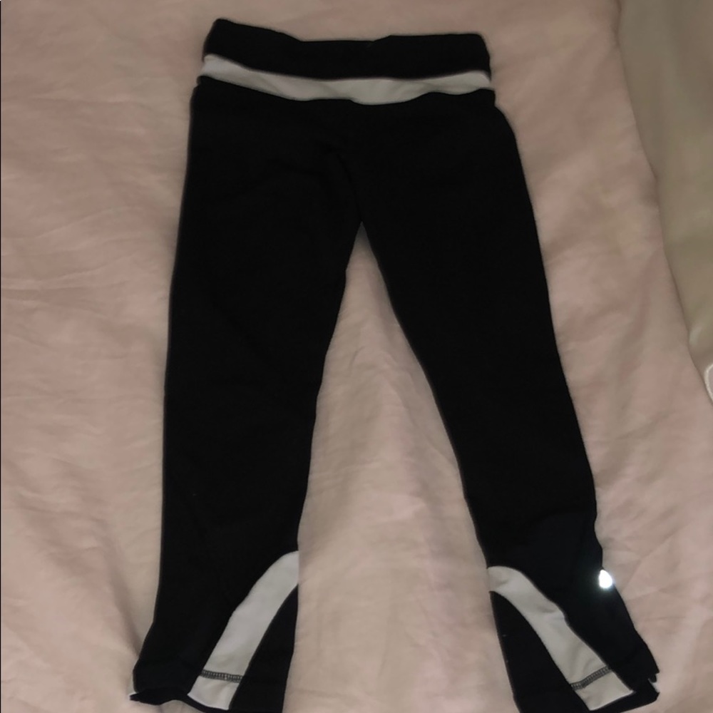 Lululemon leggings (cropped)
